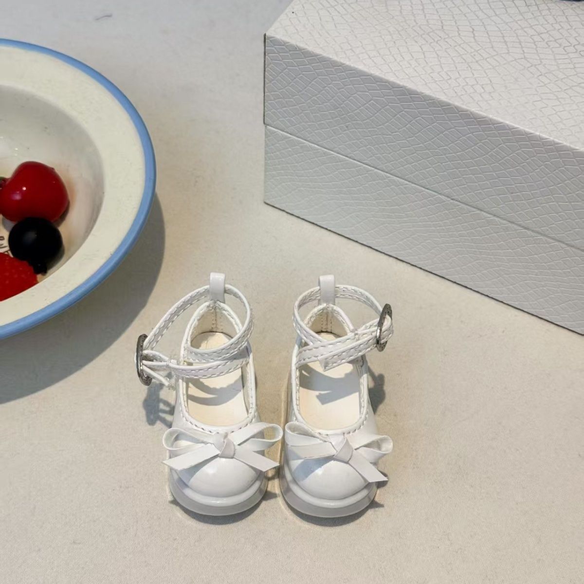 커피 브라운 리본 플랫폼 인형 신발, 광택 있는 PU  - Vintage Collectible Shoes 리뷰 및 가격
