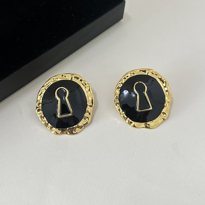 여성을위한 과장된 검은 에나멜 합금 라운드 스터드 귀걸 - Vintage Collectible Accessories 리뷰 및 가격