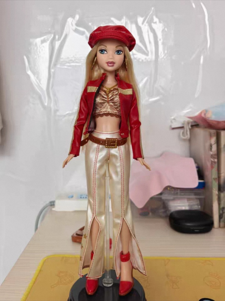 재고 있음 빈티지 수집용 패션 인형 의상 레드 인조 가 - Vintage Collectible Barbie Dolls 리뷰 및 가격